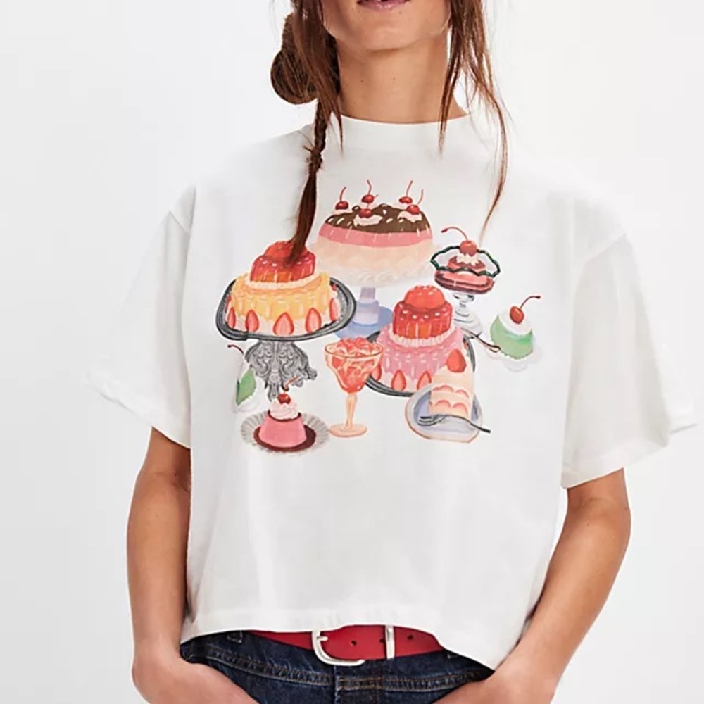 Lisa Says Gah Charlie cropped tee orig. $85
